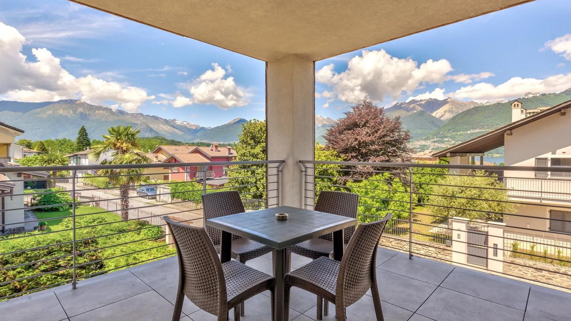 Holiday home Villa Family With Pool And Amazing Panoramic Penthouse Colico