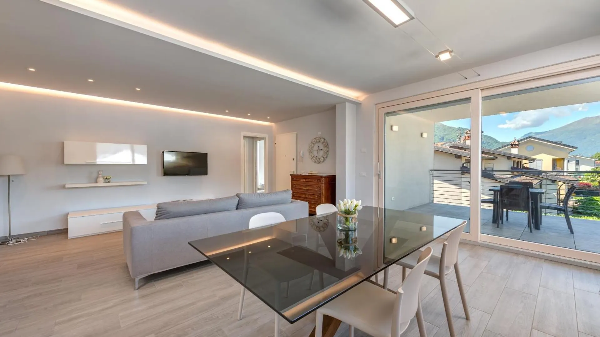 Holiday home Villa Family With Pool And Amazing Panoramic Penthouse Colico