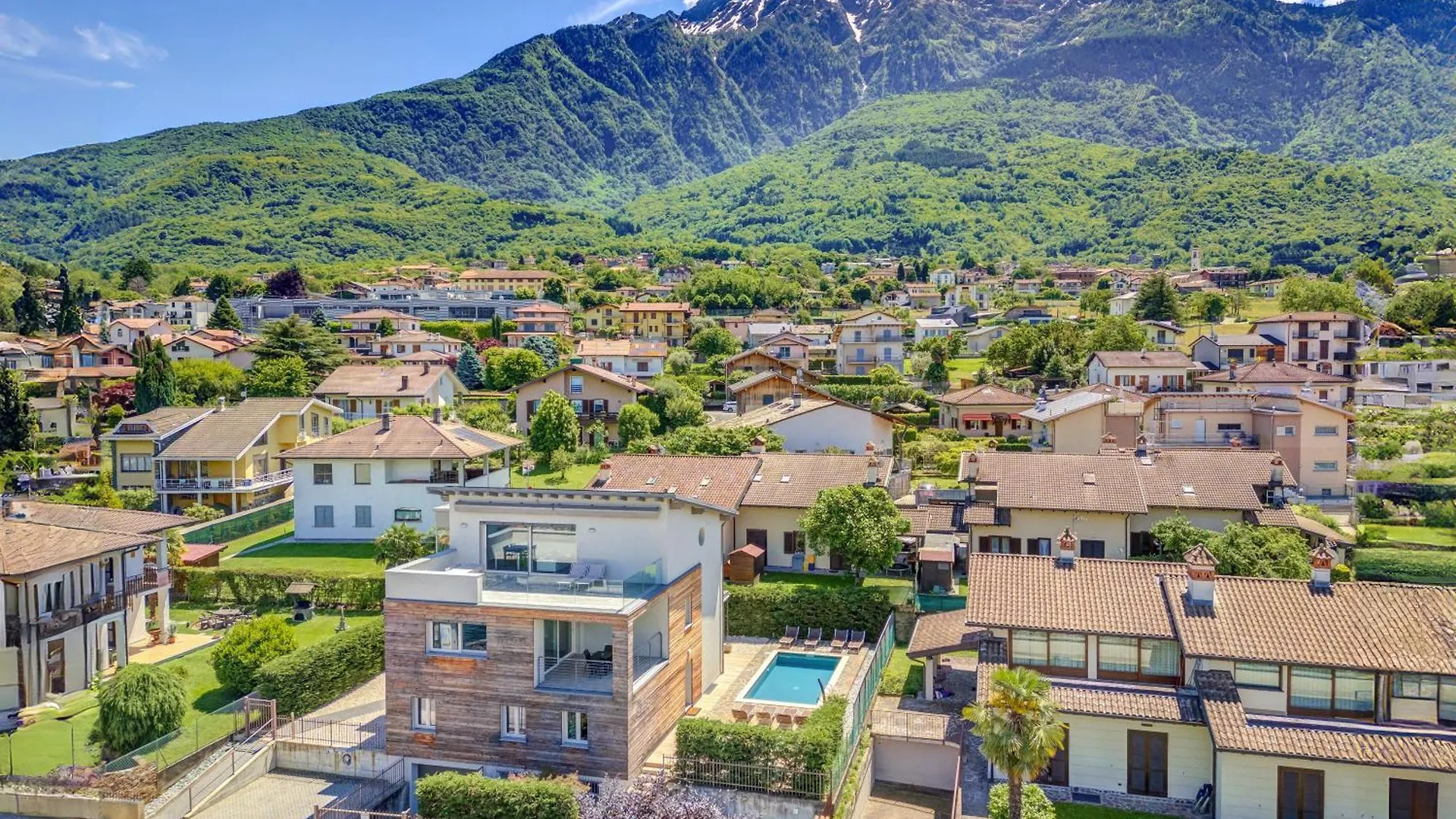 Villa Family With Pool And Amazing Panoramic Penthouse Colico 0*,